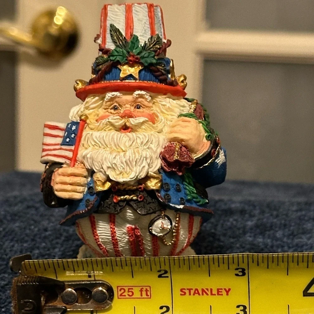 American Santa dressed like Uncle Sam by Crinkle Claus.